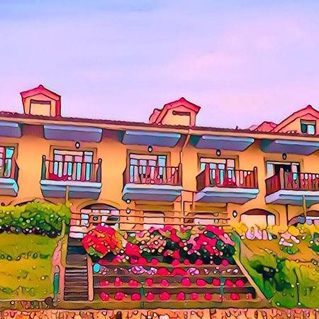 Casa De Las Flores - Apartamento Con Jardin Privado Frente A La Playa De โกมิญาส ภายนอก รูปภาพ