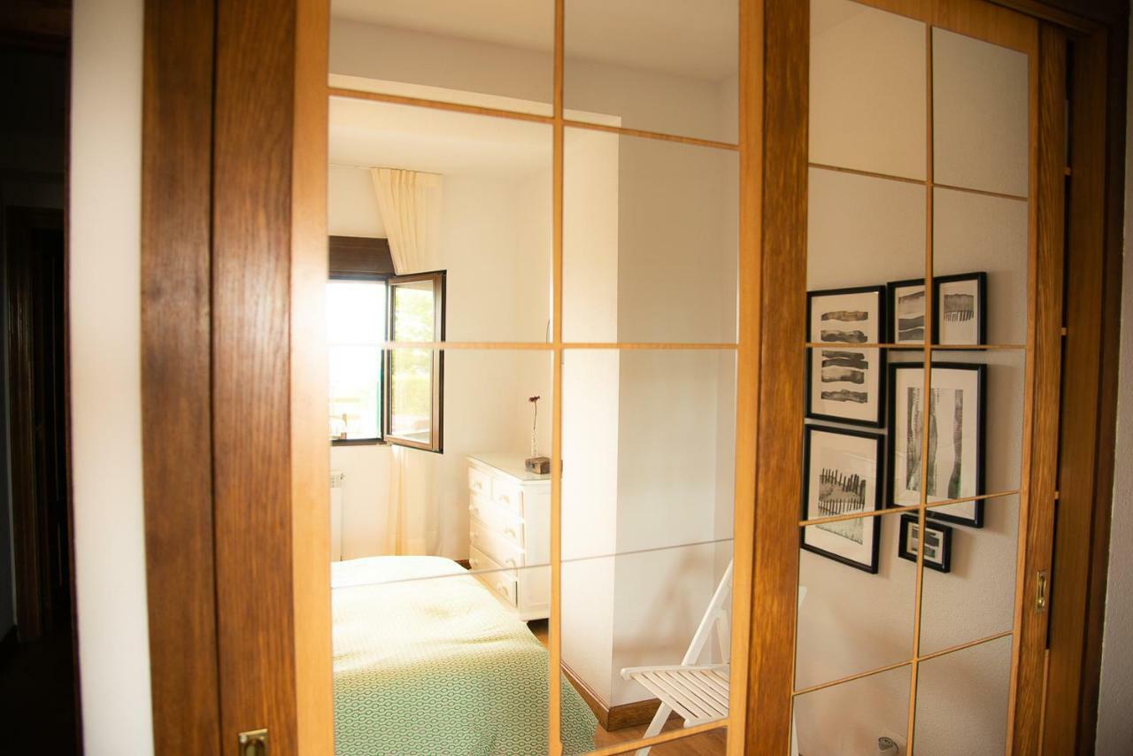Casa De Las Flores - Apartamento Con Jardin Privado Frente A La Playa De โกมิญาส ภายนอก รูปภาพ